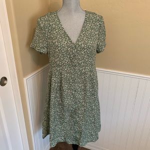 Missguided Maternity Ditzy Green Tea Dress